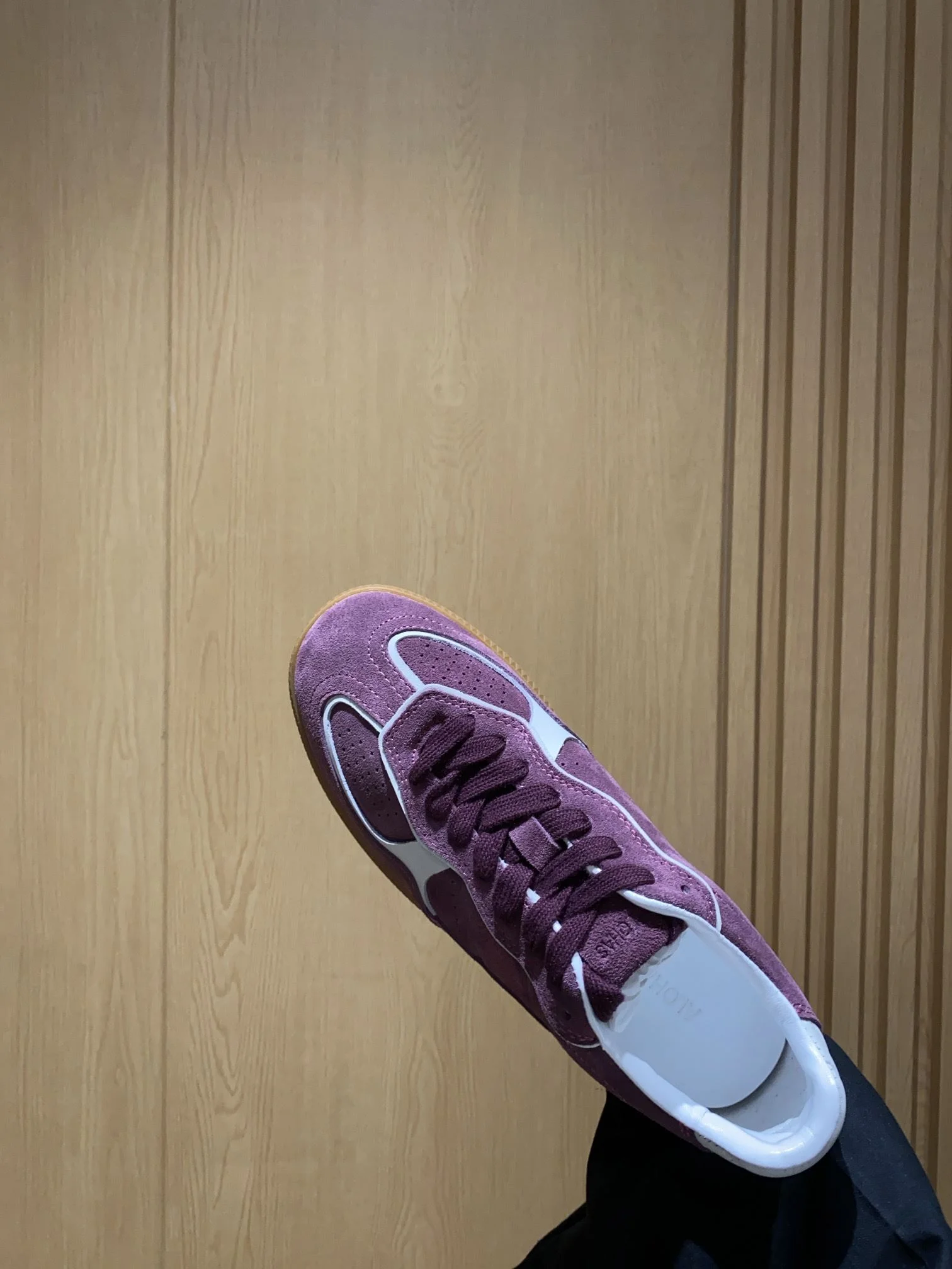 EyeCatching Alohas Shoes 8454