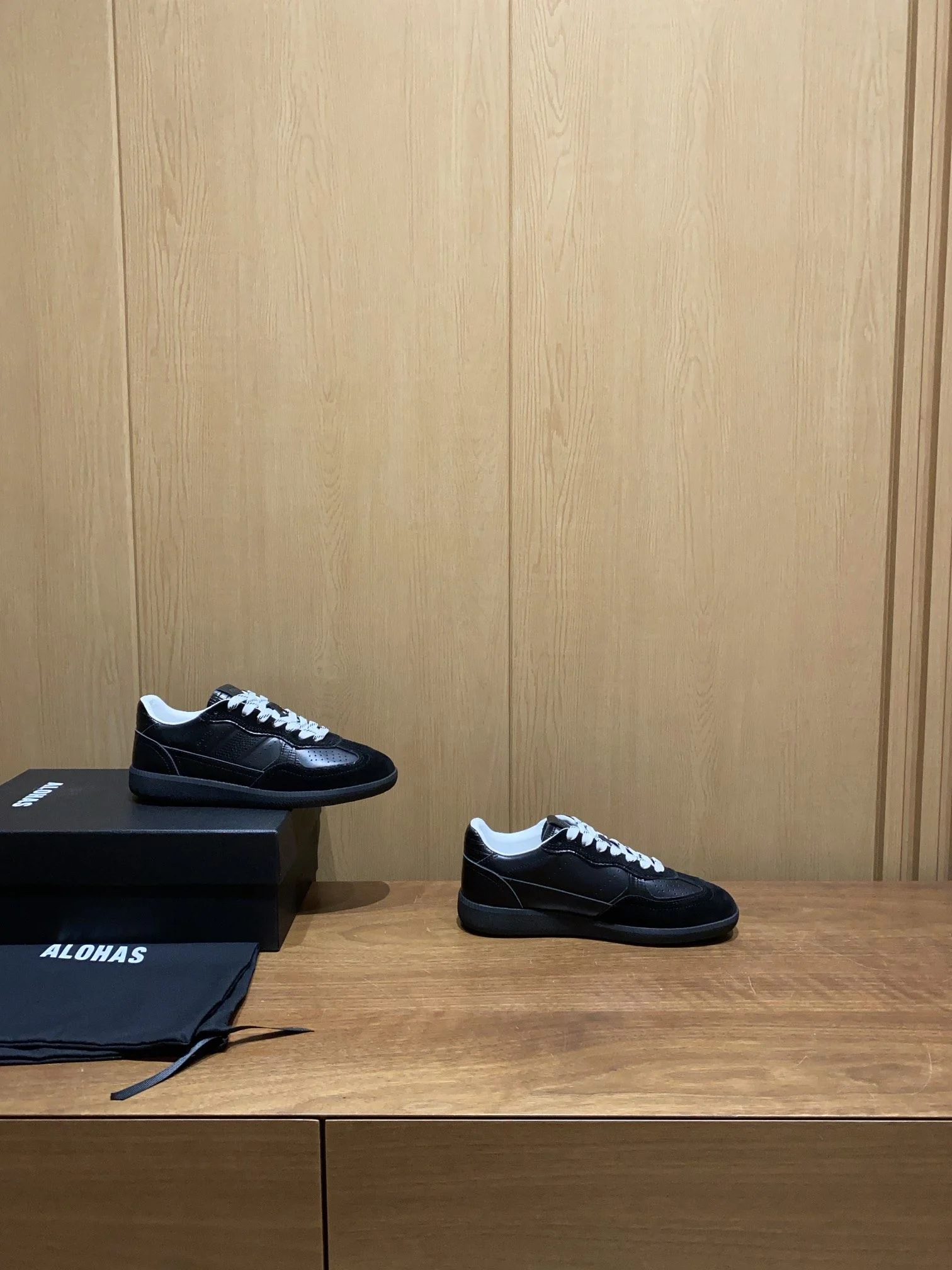 Alohas Shoes Sporty 8450