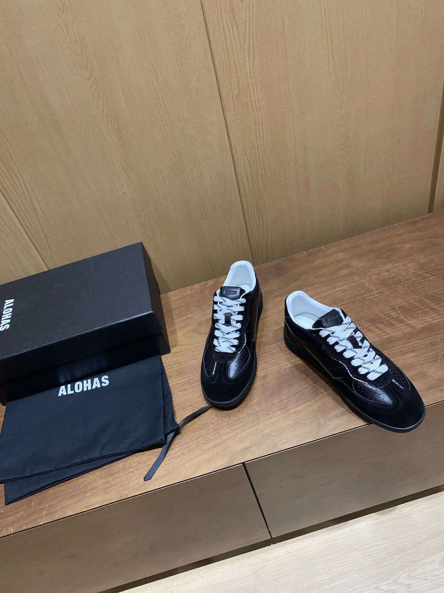 Alohas Shoes Sporty 8450