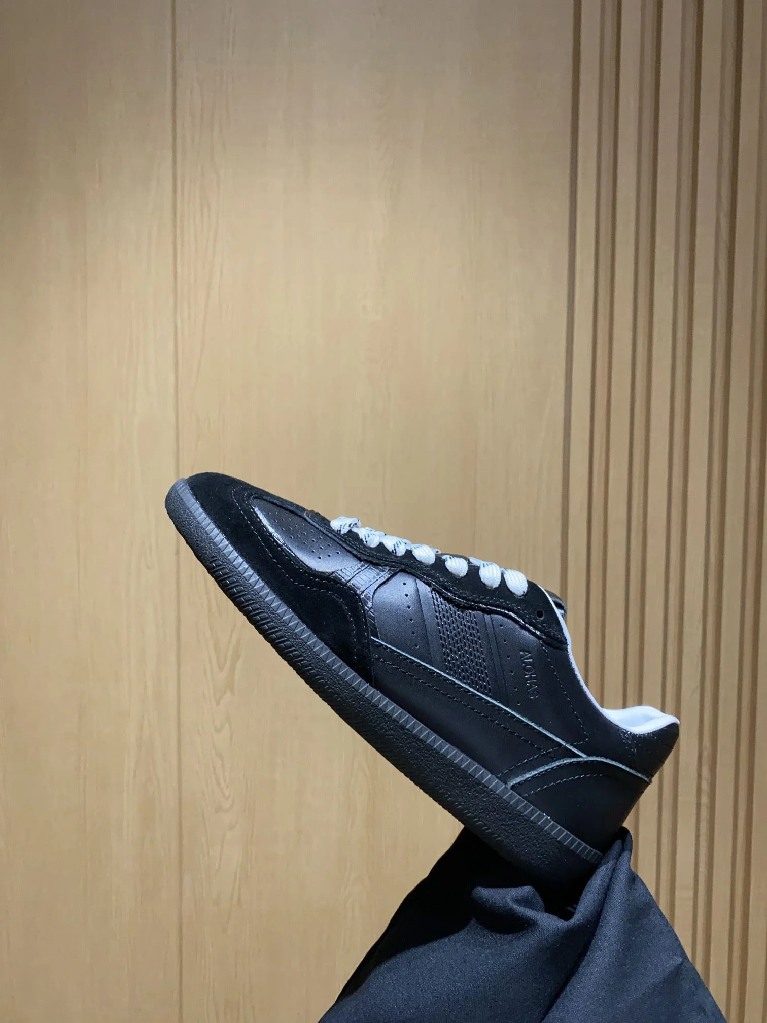 Alohas Shoes Sporty 8450