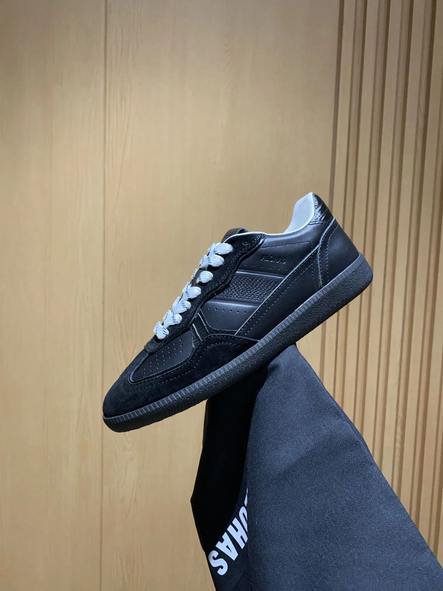 Alohas Shoes Sporty 8450