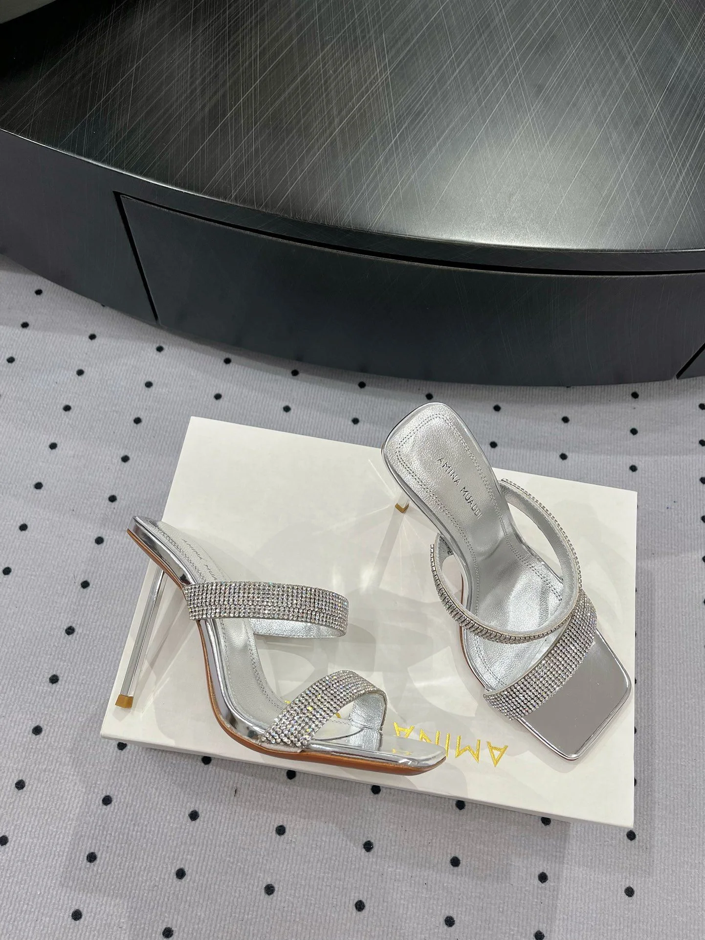Stylish Amina Muaddi Sandals 8524