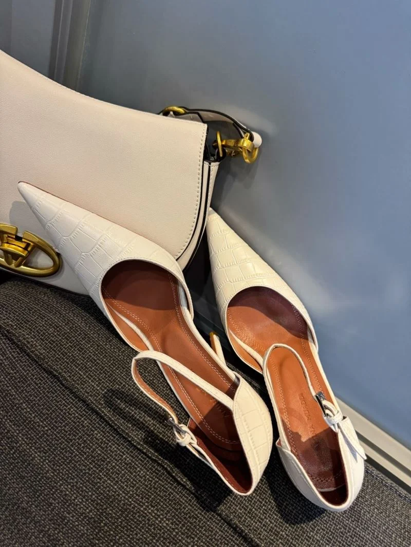 Attractive Amina Muaddi Sandals 16041