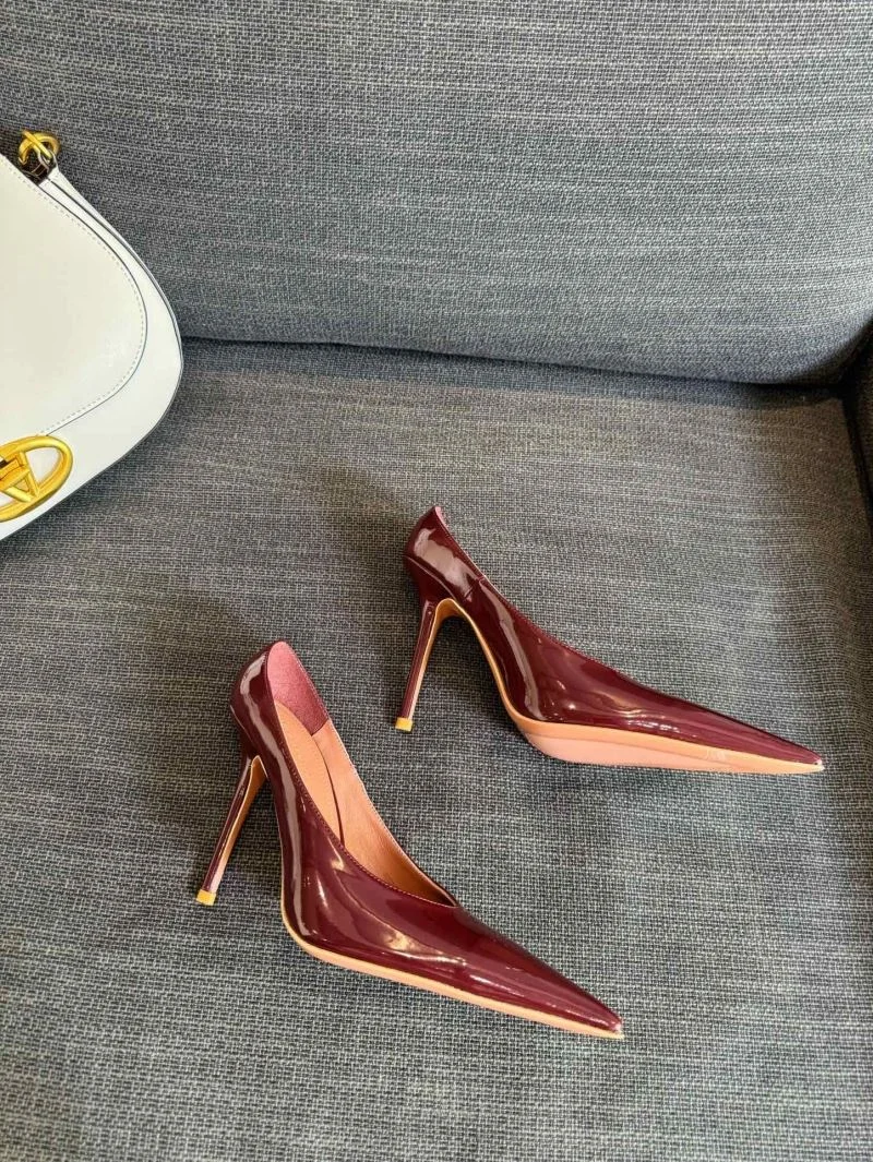 Stylish Amina Muaddi Shoes 16052