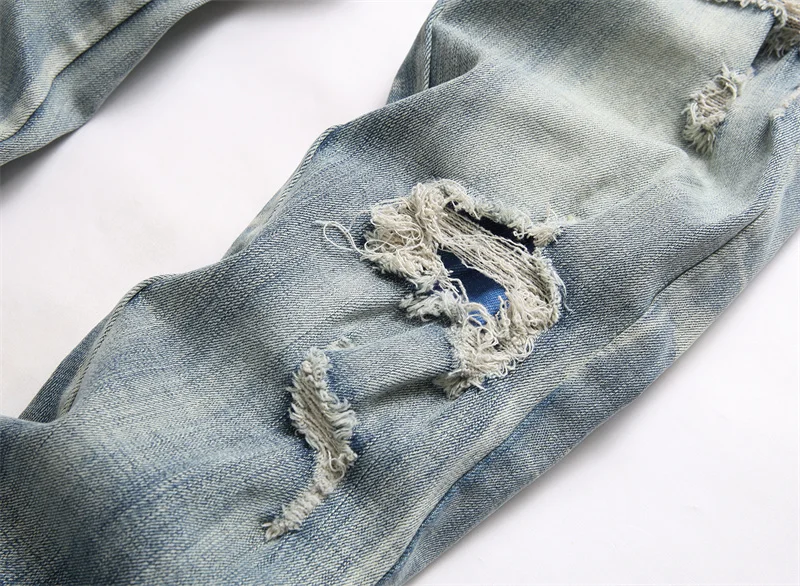 Trendy Amiri Jeans 164498