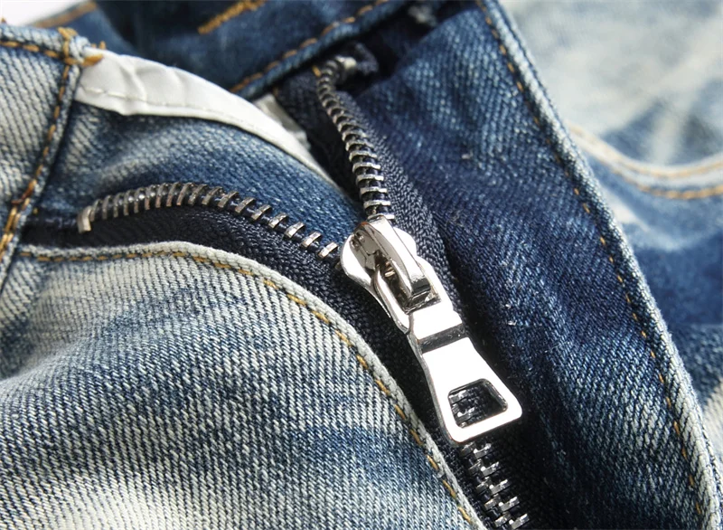Trendy Amiri Jeans 164498