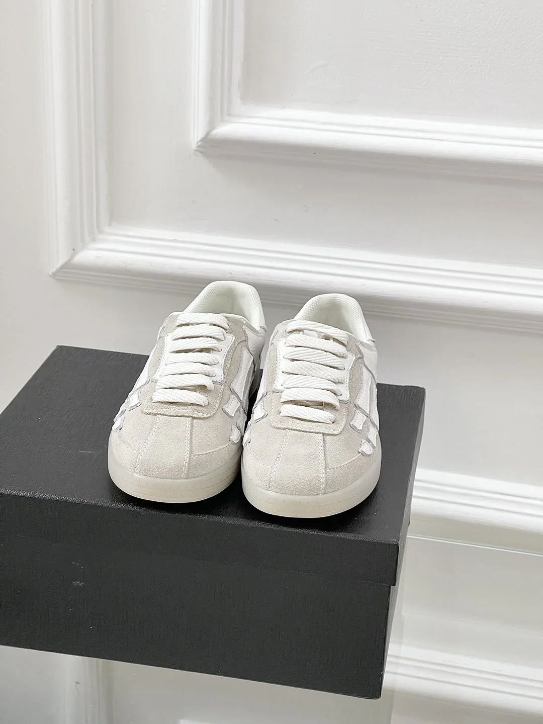 Amiri Shoes Neat 8413