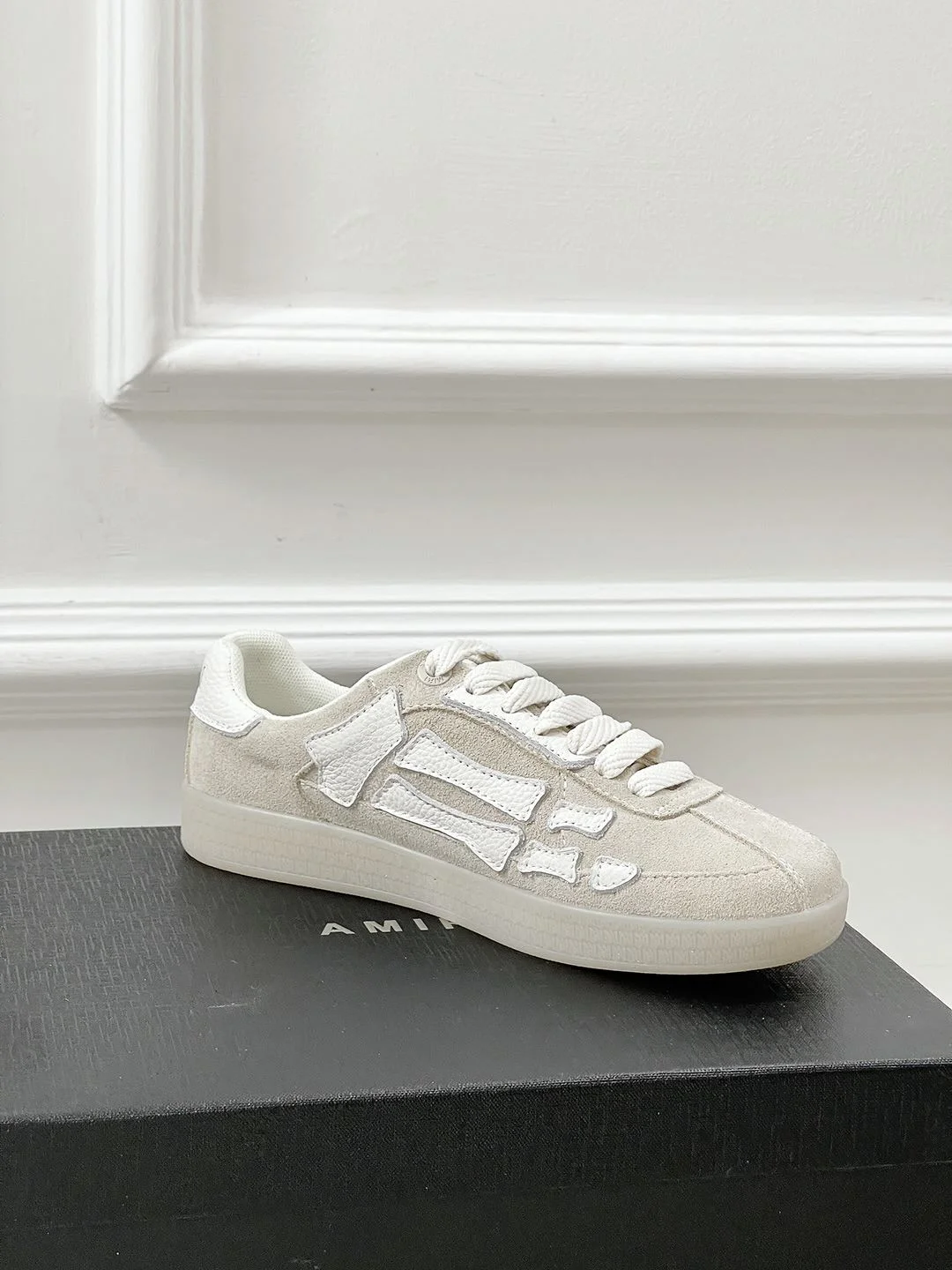Amiri Shoes Neat 8413