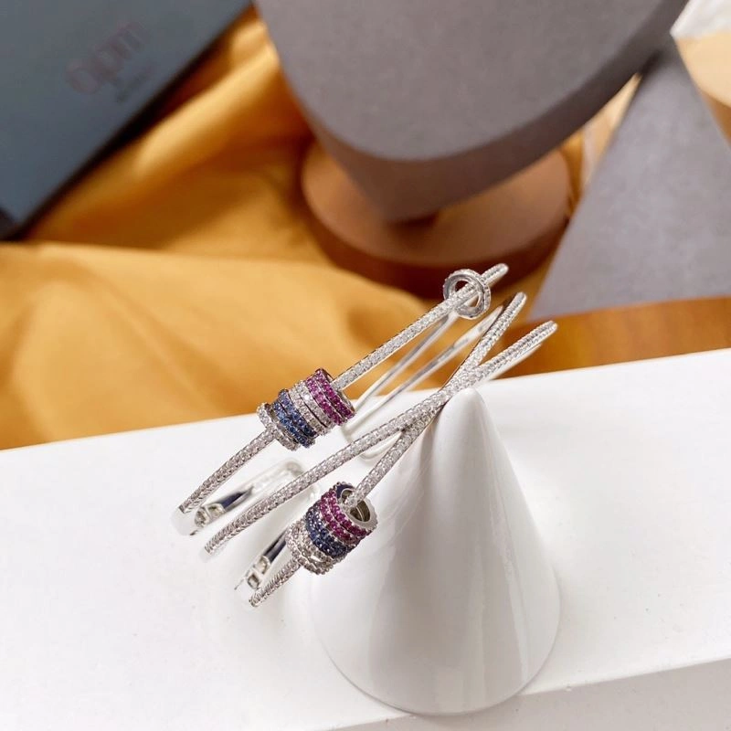 Sporty Apm Bracelets 215298