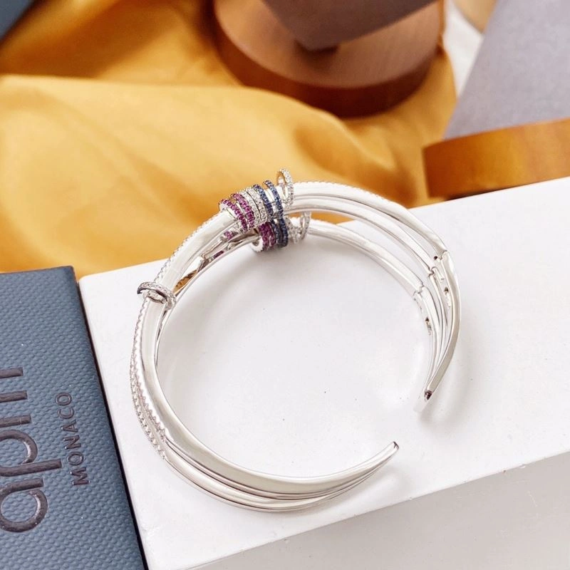 Sporty Apm Bracelets 215298