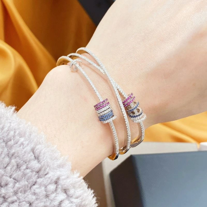 Sporty Apm Bracelets 215298