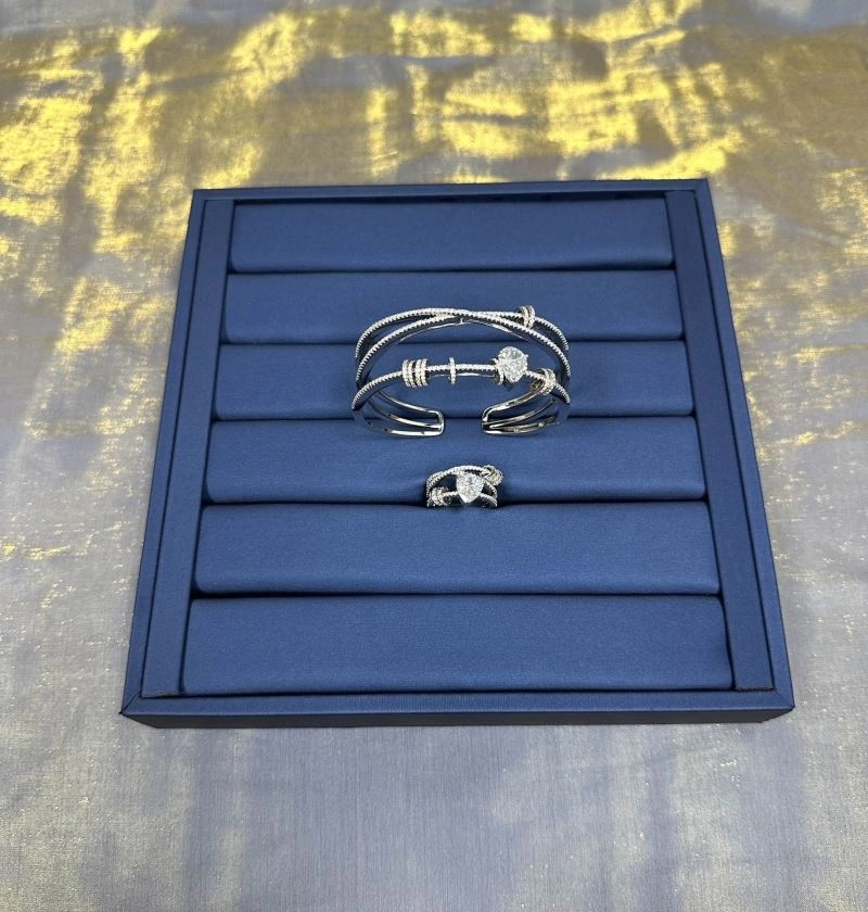 Compact Apm Bracelets 215306