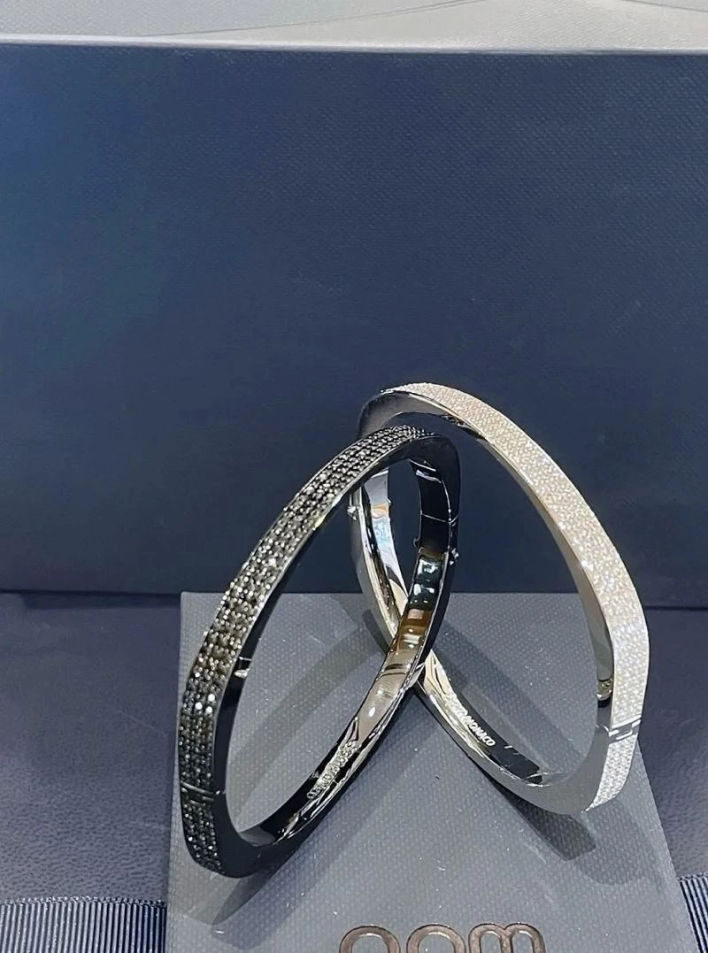Apm Bracelets SmoothTexture 215118