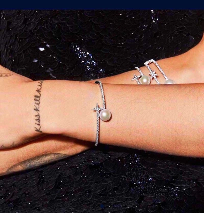 Versatile Apm Bracelets 214940