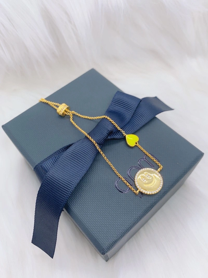 EyeCatching Apm Bracelets 214816