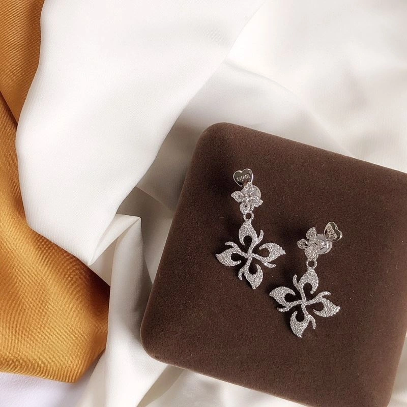 Apm Earrings Refined 215402
