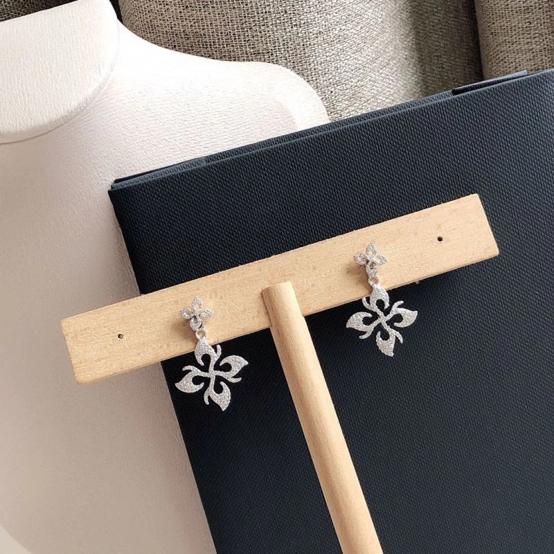Apm Earrings Refined 215402
