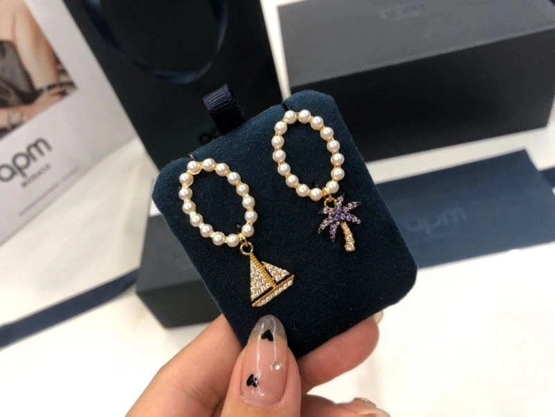Apm Earrings FreshLook 215387