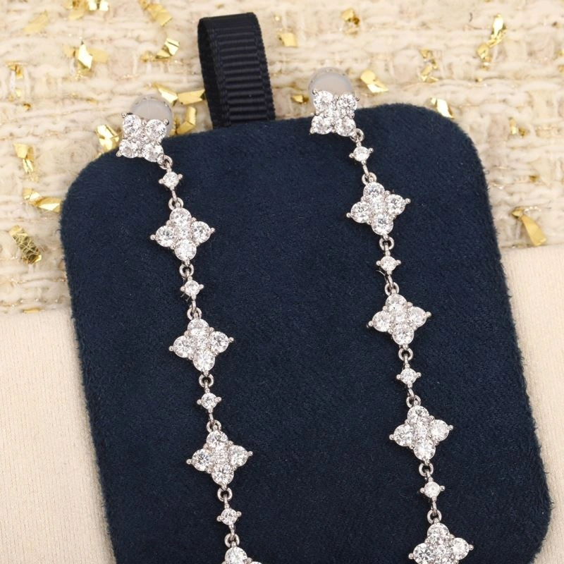 Apm Earrings WeatherProof 215348