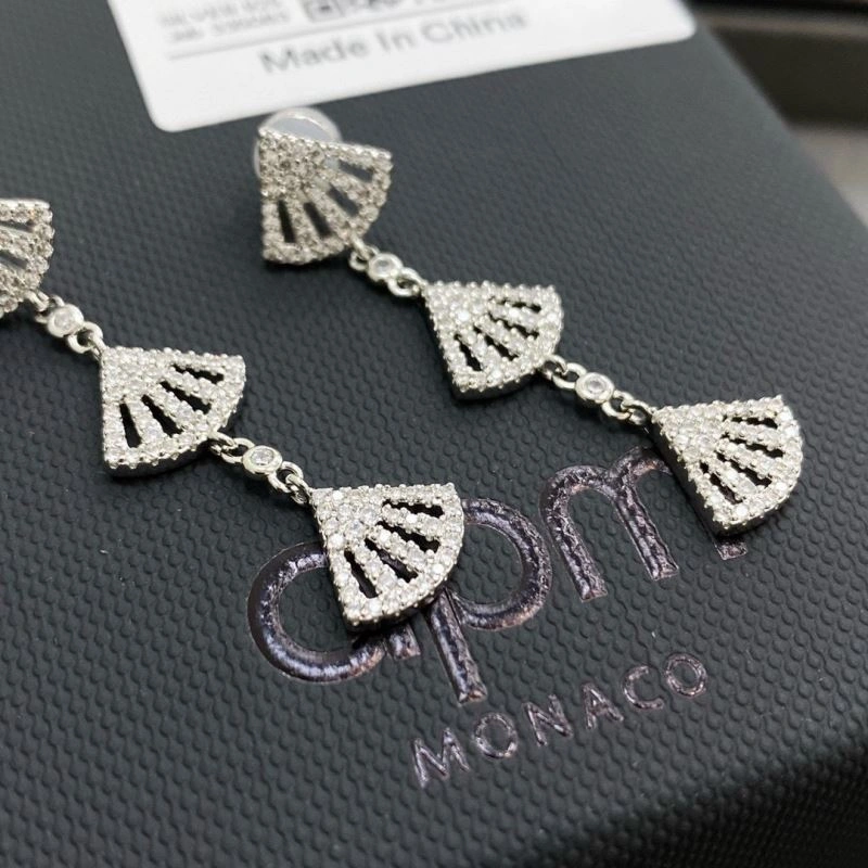 Versatile Apm Earrings 215320