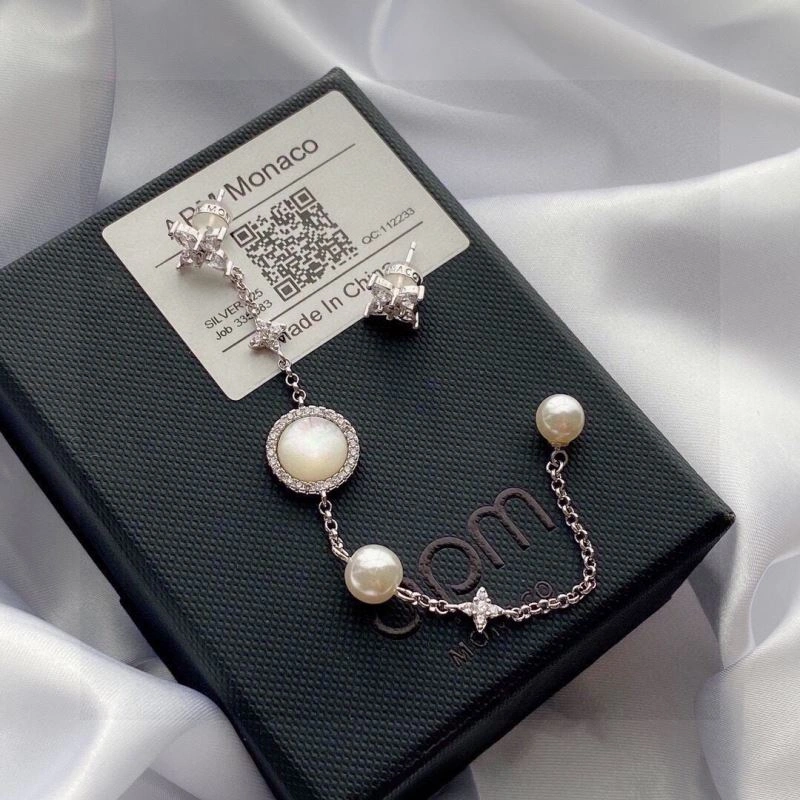 Apm Earrings Snug 215291