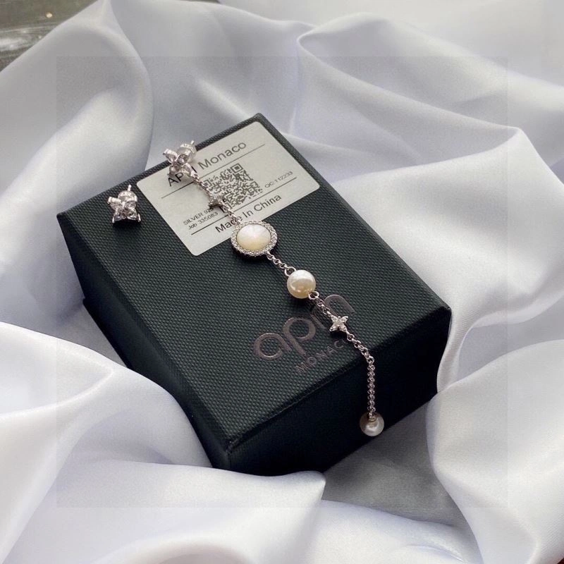 Apm Earrings Snug 215291