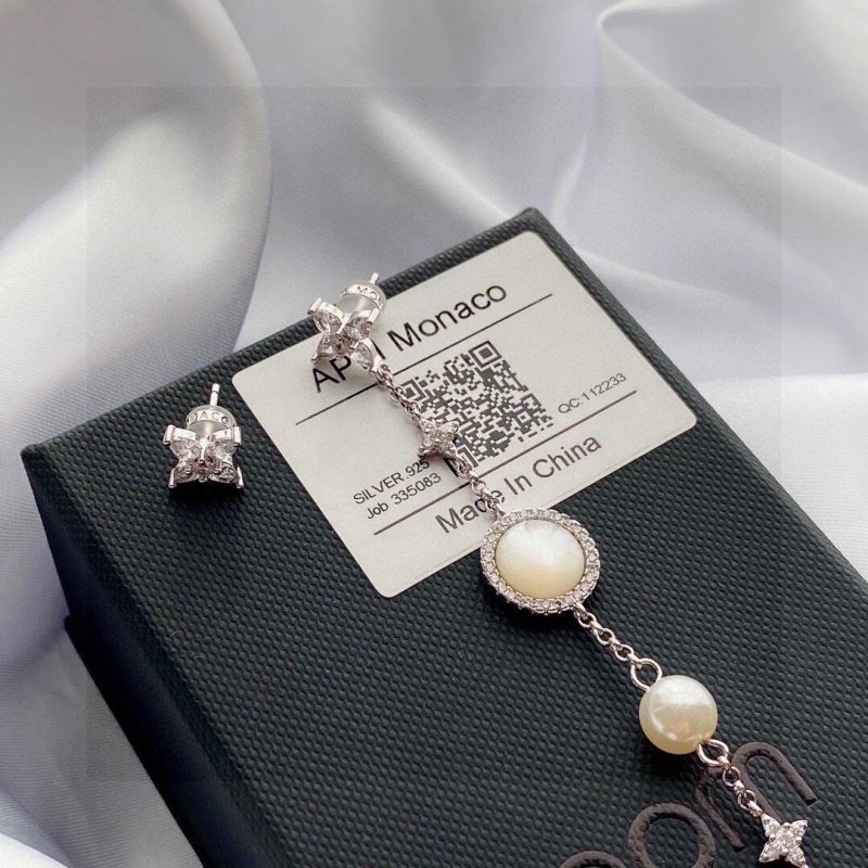 Apm Earrings Snug 215291