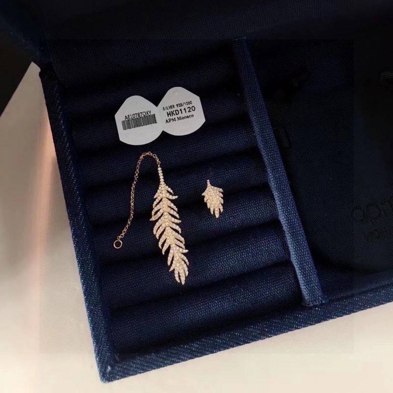 Apm Earrings Breathable 215252