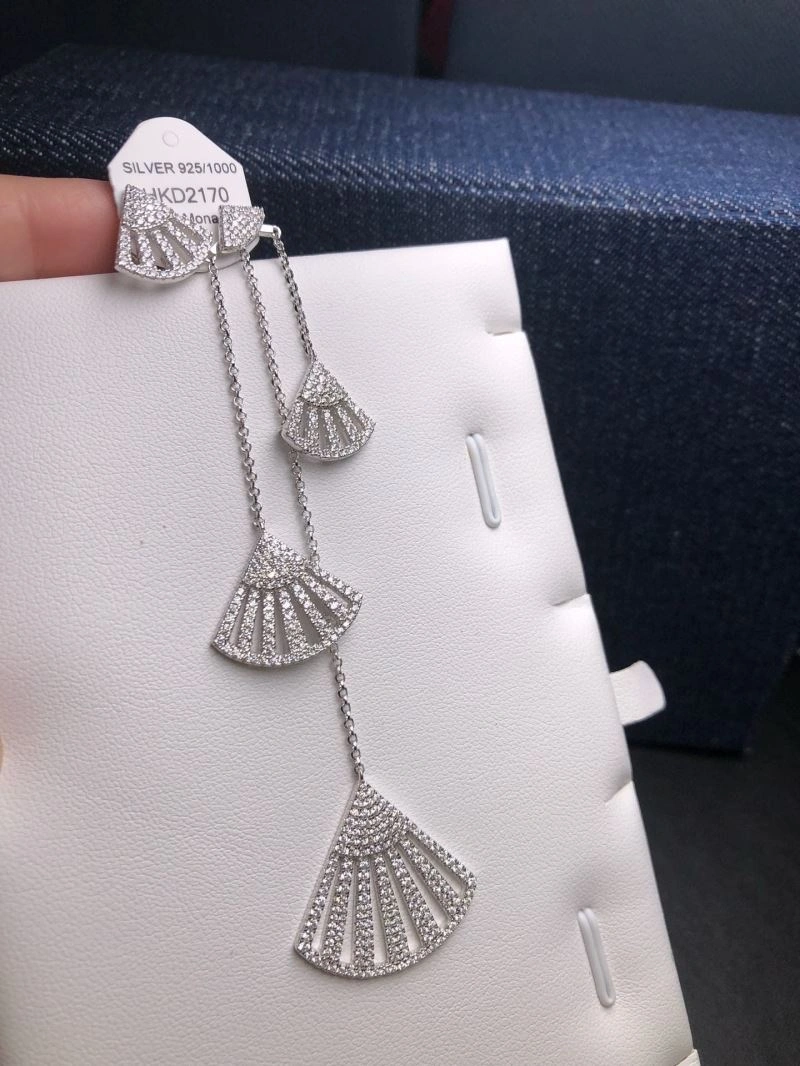 Versatile Apm Earrings 215237