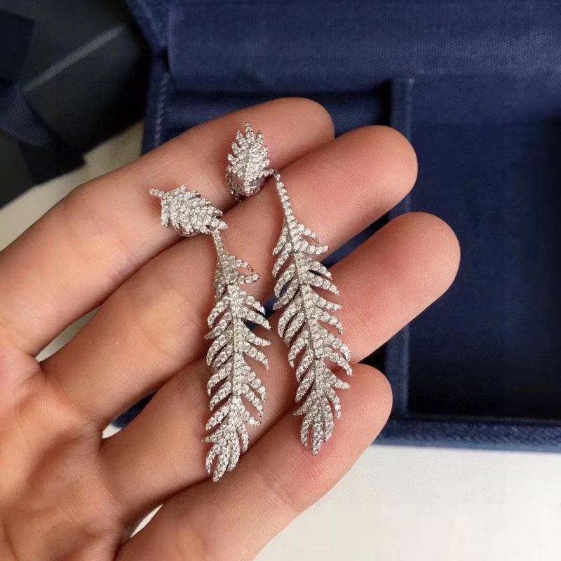 Versatile Apm Earrings 215210