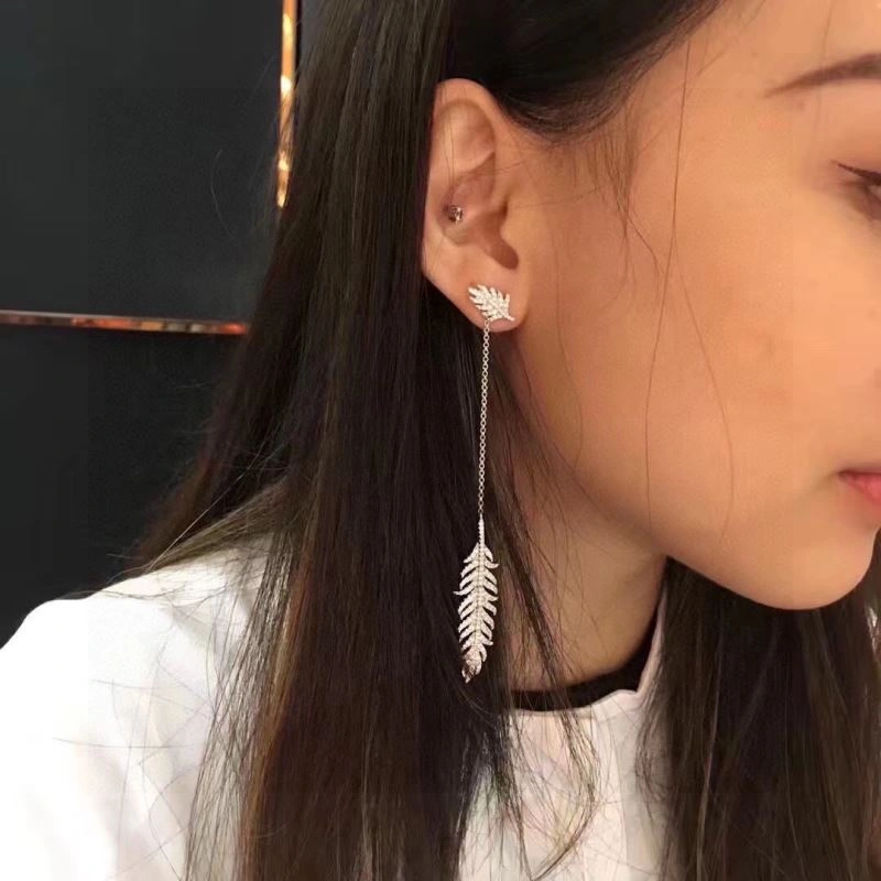 Versatile Apm Earrings 215210
