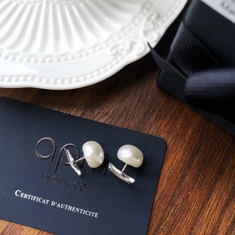 Apm Earrings ModernLook 215084