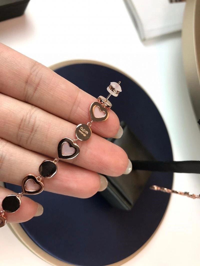 Apm Earrings SmoothTexture 215059