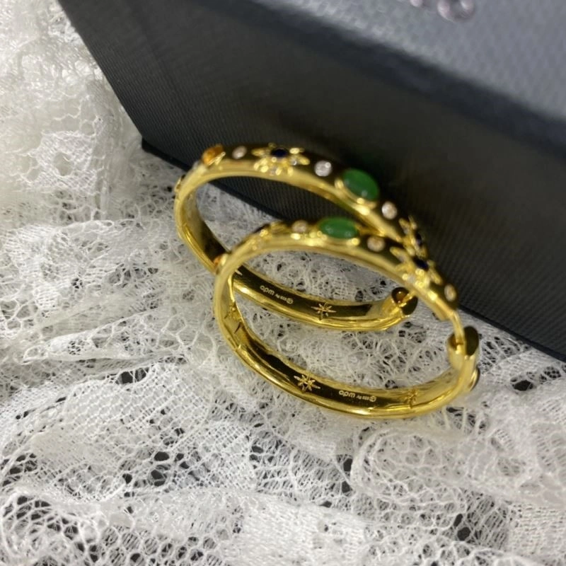 Trendsetting Apm Earrings 215041