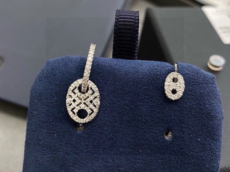 Sporty Apm Earrings 215025