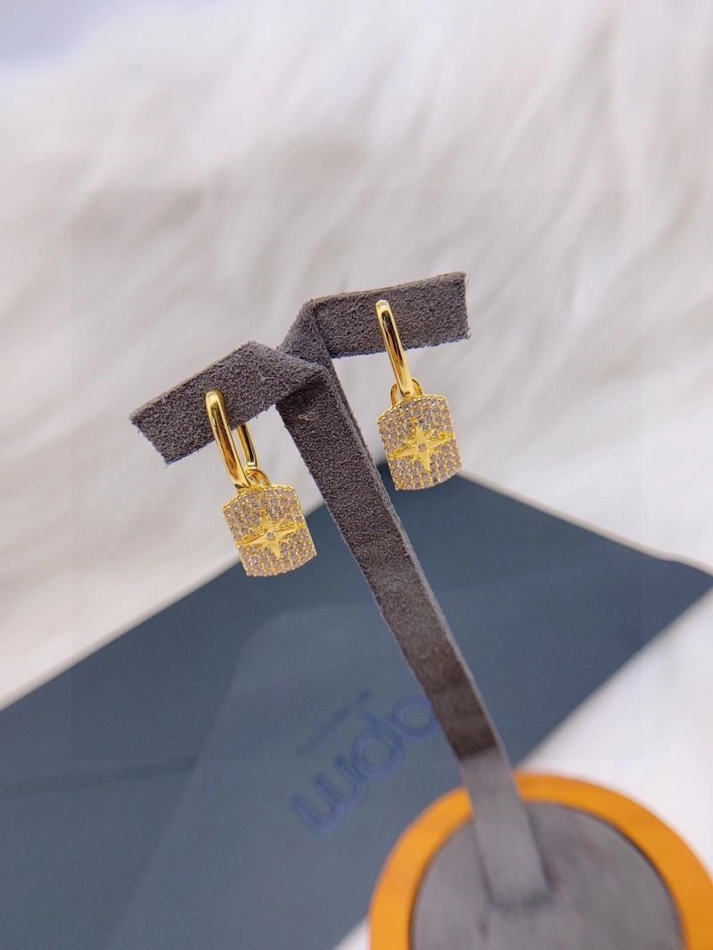 Apm Earrings Refined 214930