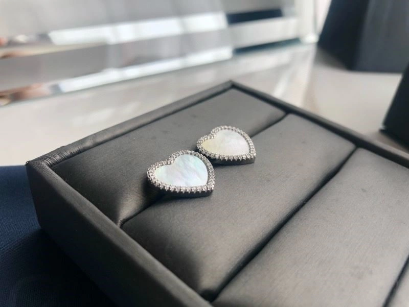 Apm Earrings Affordable 214792