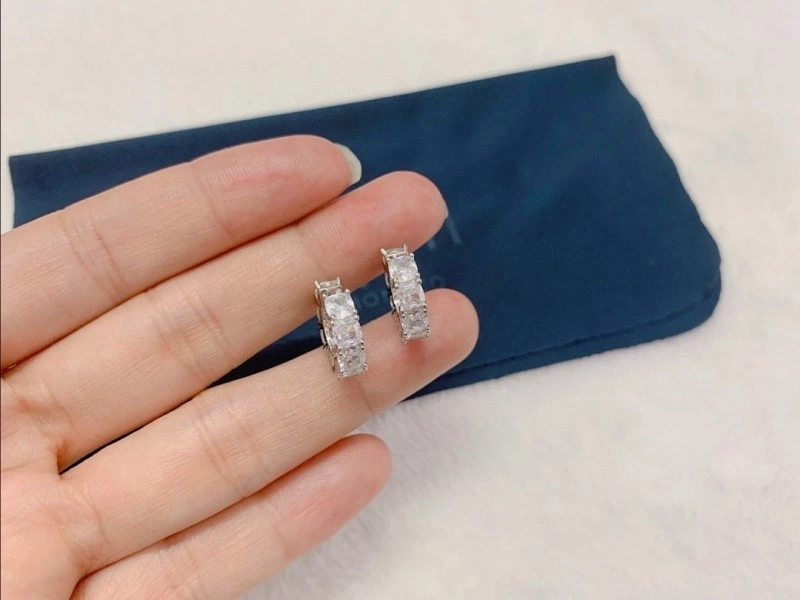 Apm Earrings HighPerformance 214704