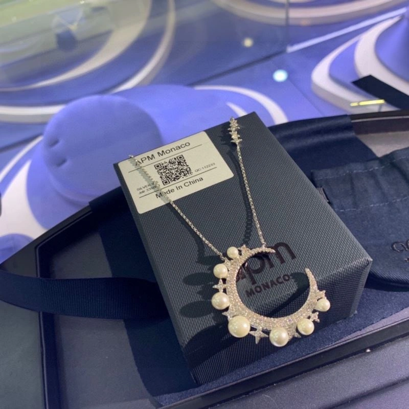 Apm Necklaces Youthful 215407