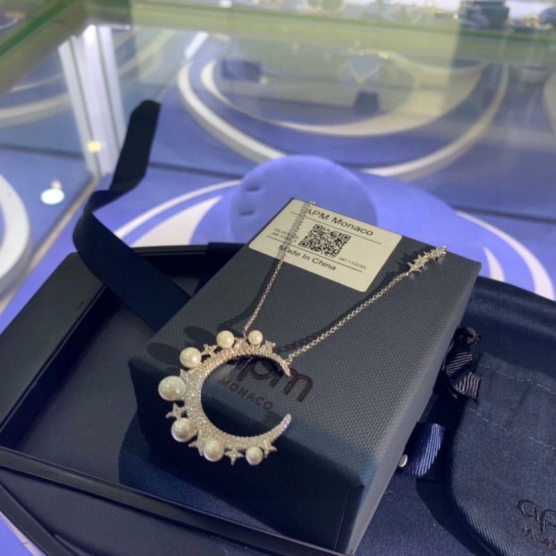 Apm Necklaces Youthful 215407
