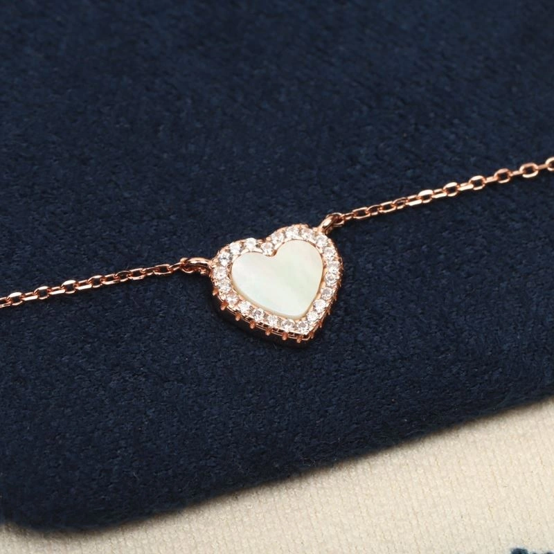 Apm Necklaces Refined 215339