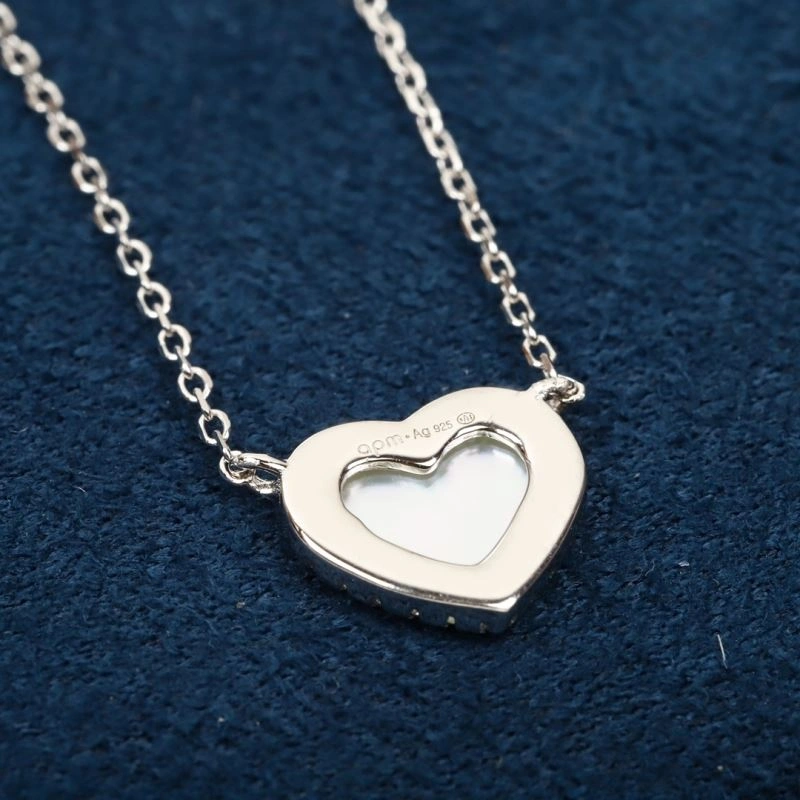 Modern Apm Necklaces 215342