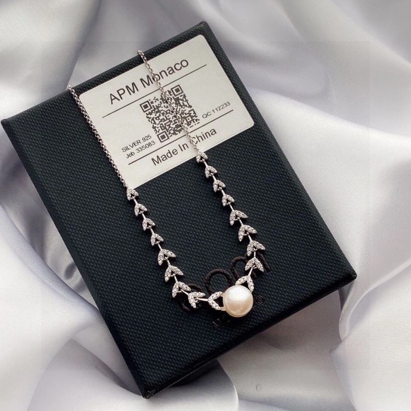 Apm Necklaces Sleek 215192