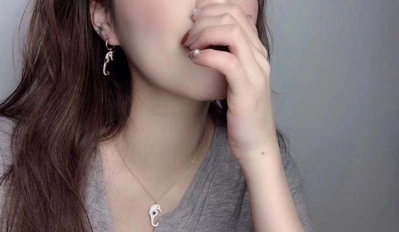 Apm Necklaces Effortless 215184