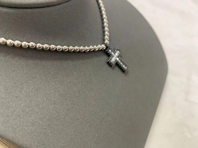 Comfortable Apm Necklaces 215183