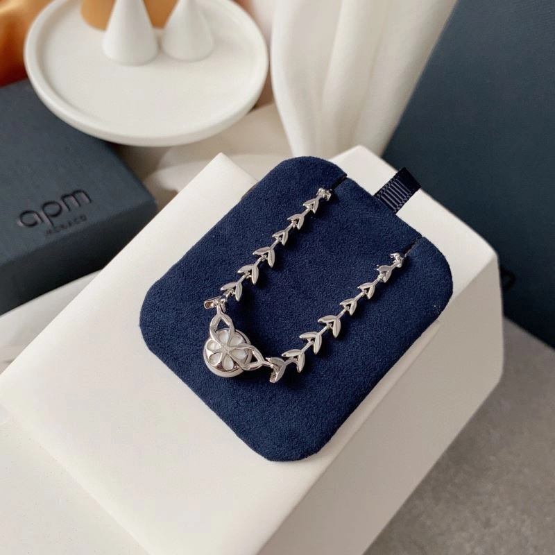 Apm Necklaces TopPick 215167