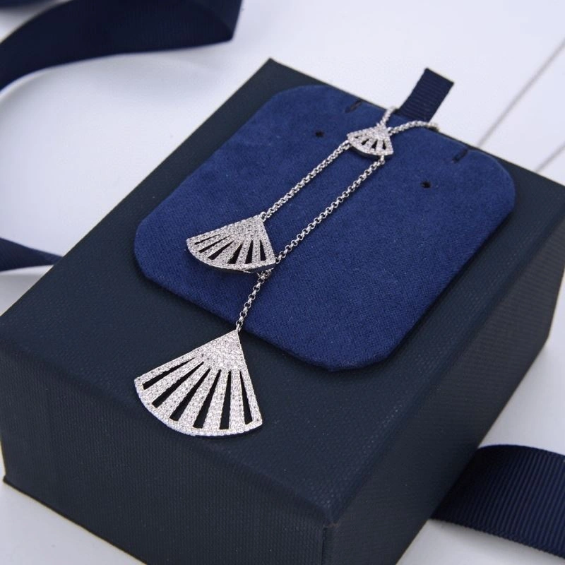 Fashionable Apm Necklaces 215150