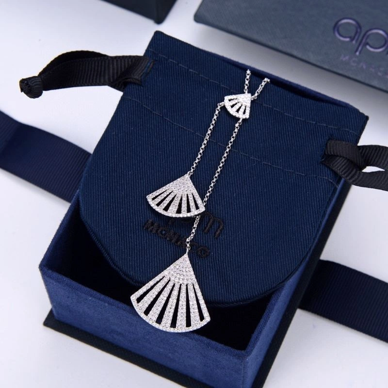 Fashionable Apm Necklaces 215150