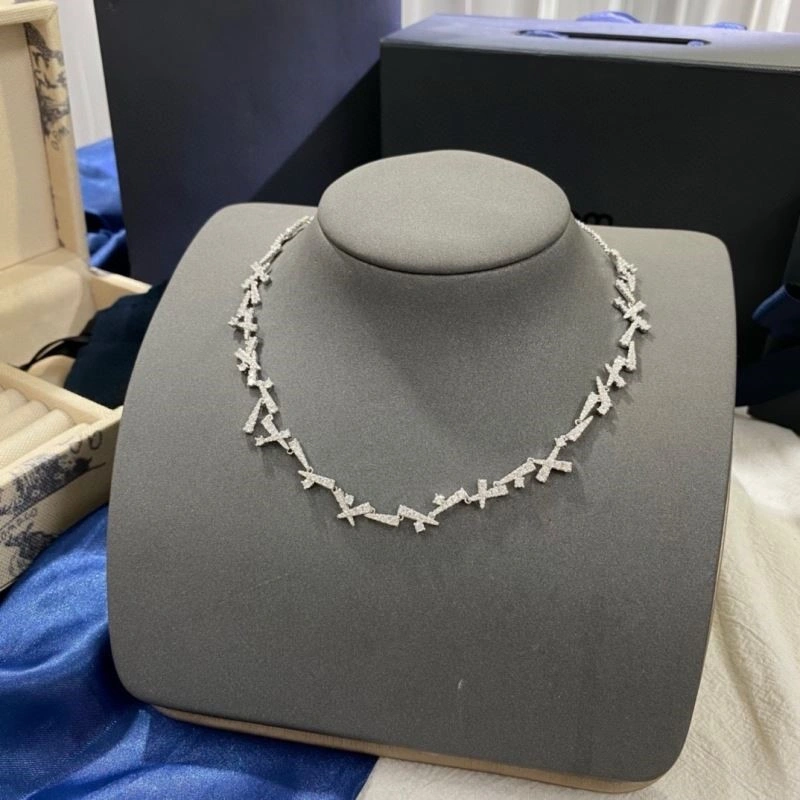 Apm Necklaces MoistureWicking 214982
