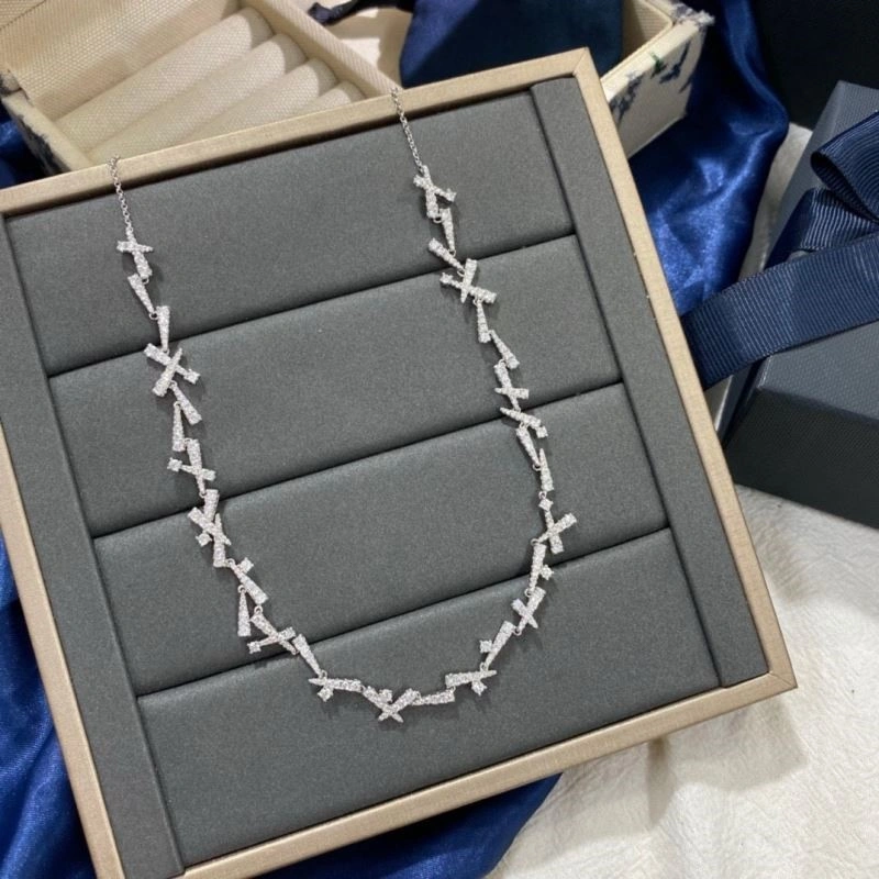 Apm Necklaces MoistureWicking 214982